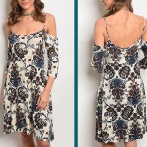 🤯MOVING SALE🤯Off the shoulder dress